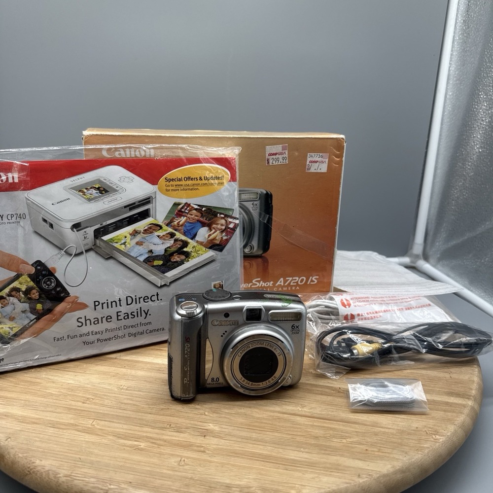 Canon PowerShot A720 IS 8.0MP 6X Optical Zoom Digital Camera Untested For Parts